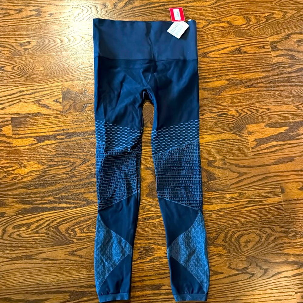 Brand new Spanx moto seamless legging in indigo sky